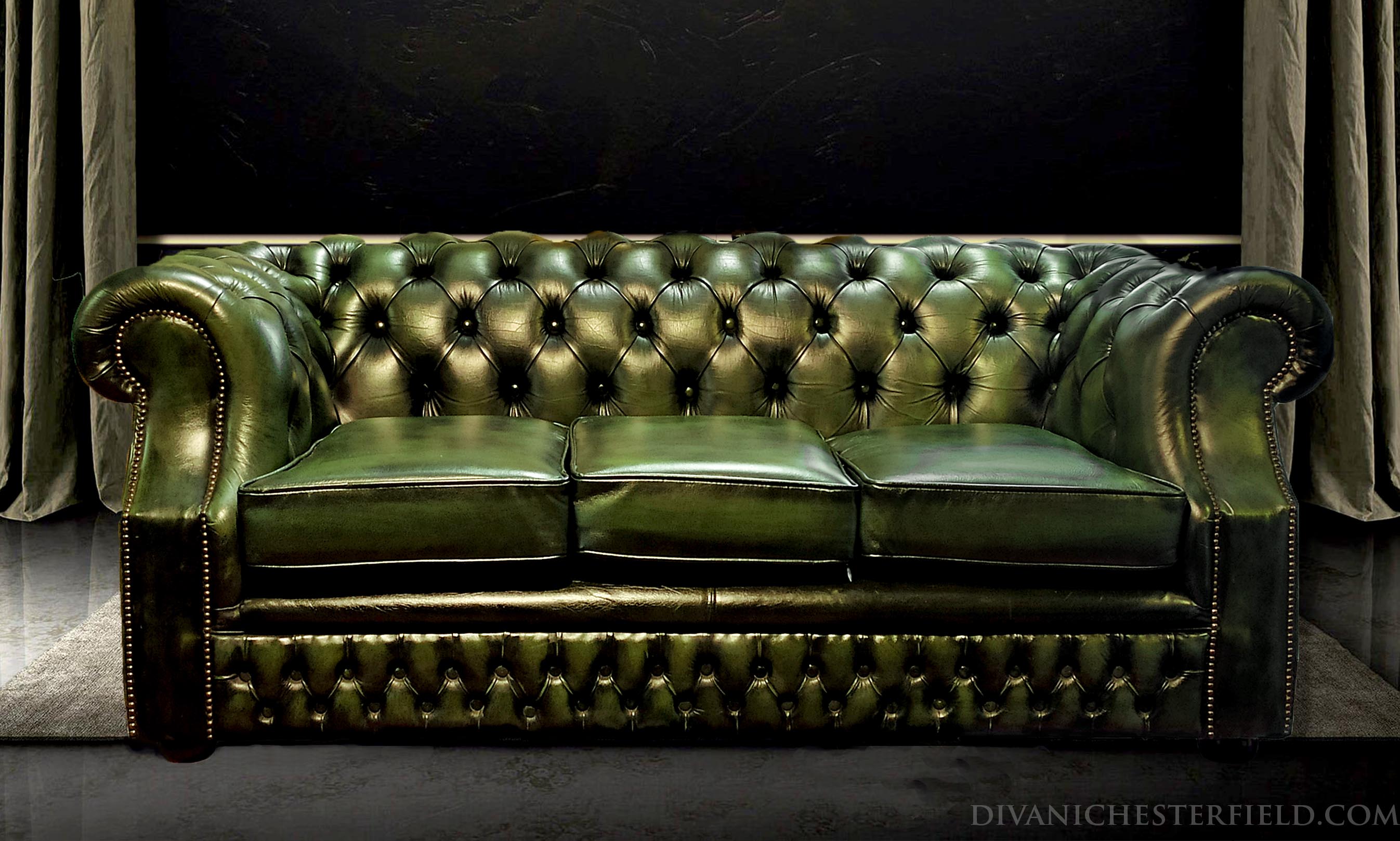 Divano chesterfield antico inglese originale 3 posti in pelle verde