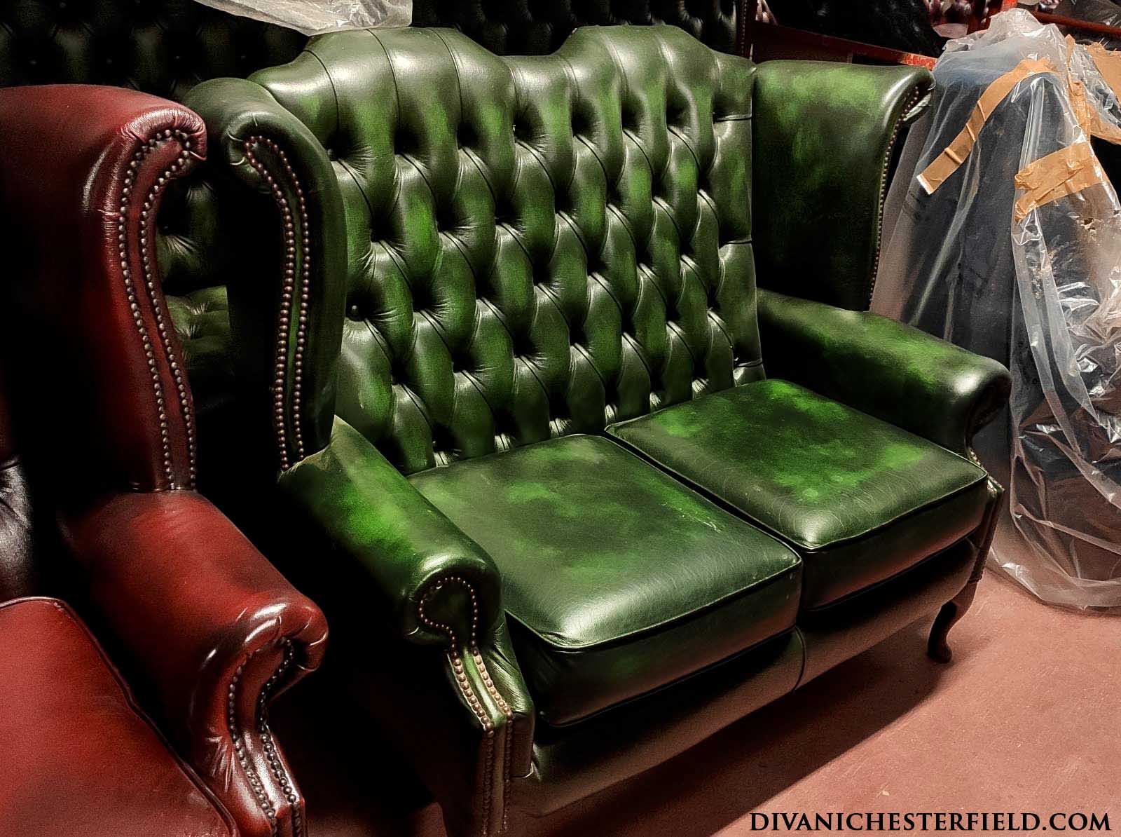 Divano chesterfield a due posti Queen Anne in pelle verde